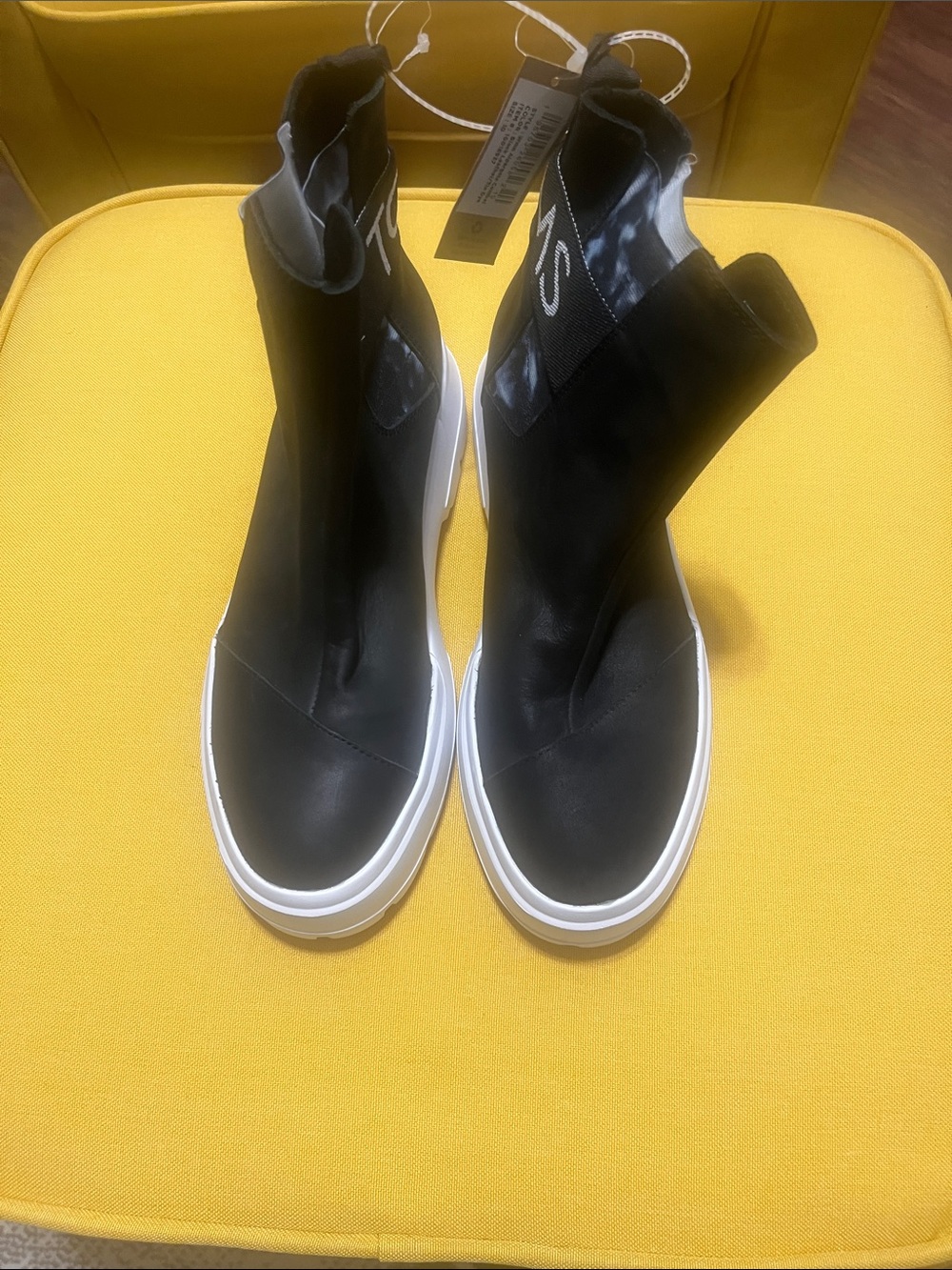 Toms Black High-Top Slip-On Women's Sneakers with White Sole